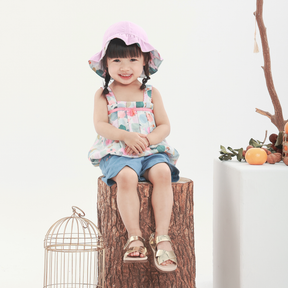 <tc>Kids reversible hat with three rounds print</tc>