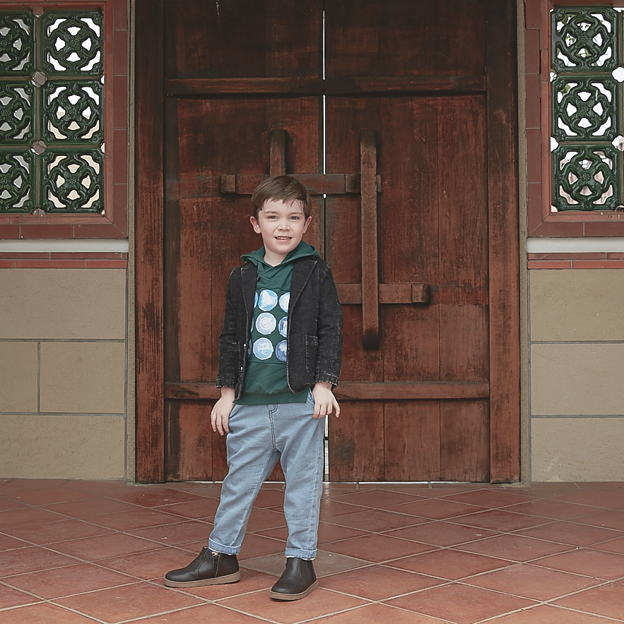 Denim kids trousers with good fortune and coin motif