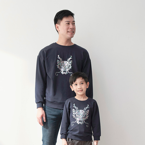 Indigo adult sweatshirt with metallic dragon print