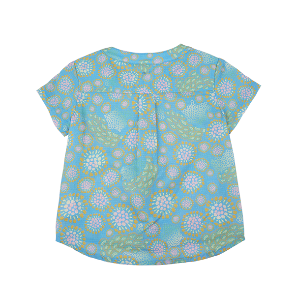 <tc>Celadon baby button down shirt with Chinese knot buttons</tc>