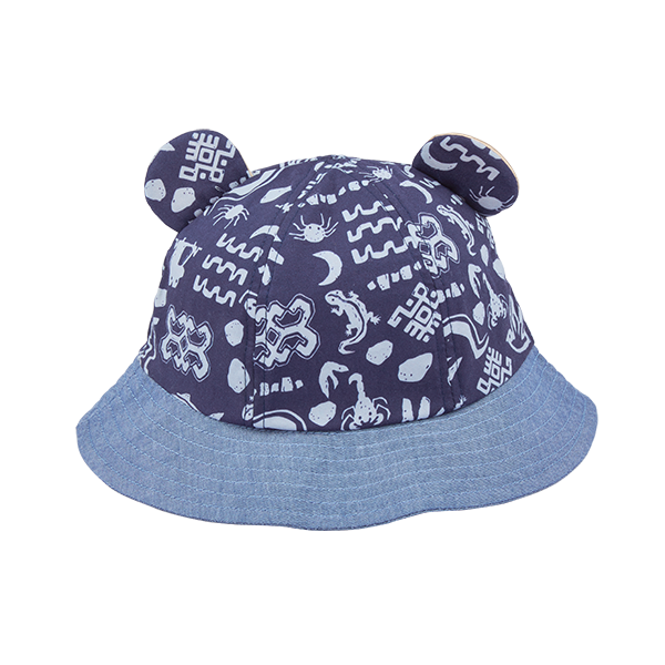 <tc>Baby bucket hat with five poisons print</tc>