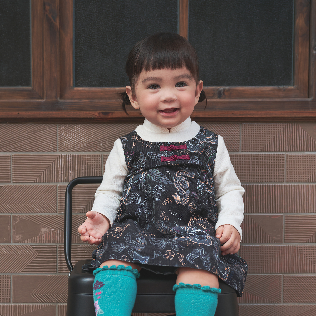 Baby dress with stand collar and Chinese knots