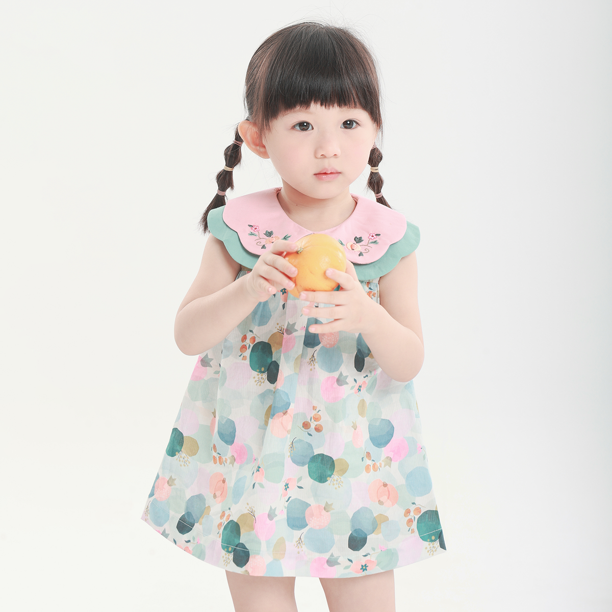 <tc>Fuchsia baby Dress with three rounds print</tc>