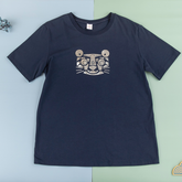 <tc>Indigo adult T-shirt with metallic tiger graphic</tc>